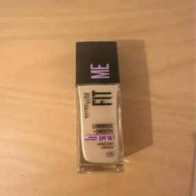 Maybelline Fit Me Luminous   Smooth SPF 18 Liquid Foundation