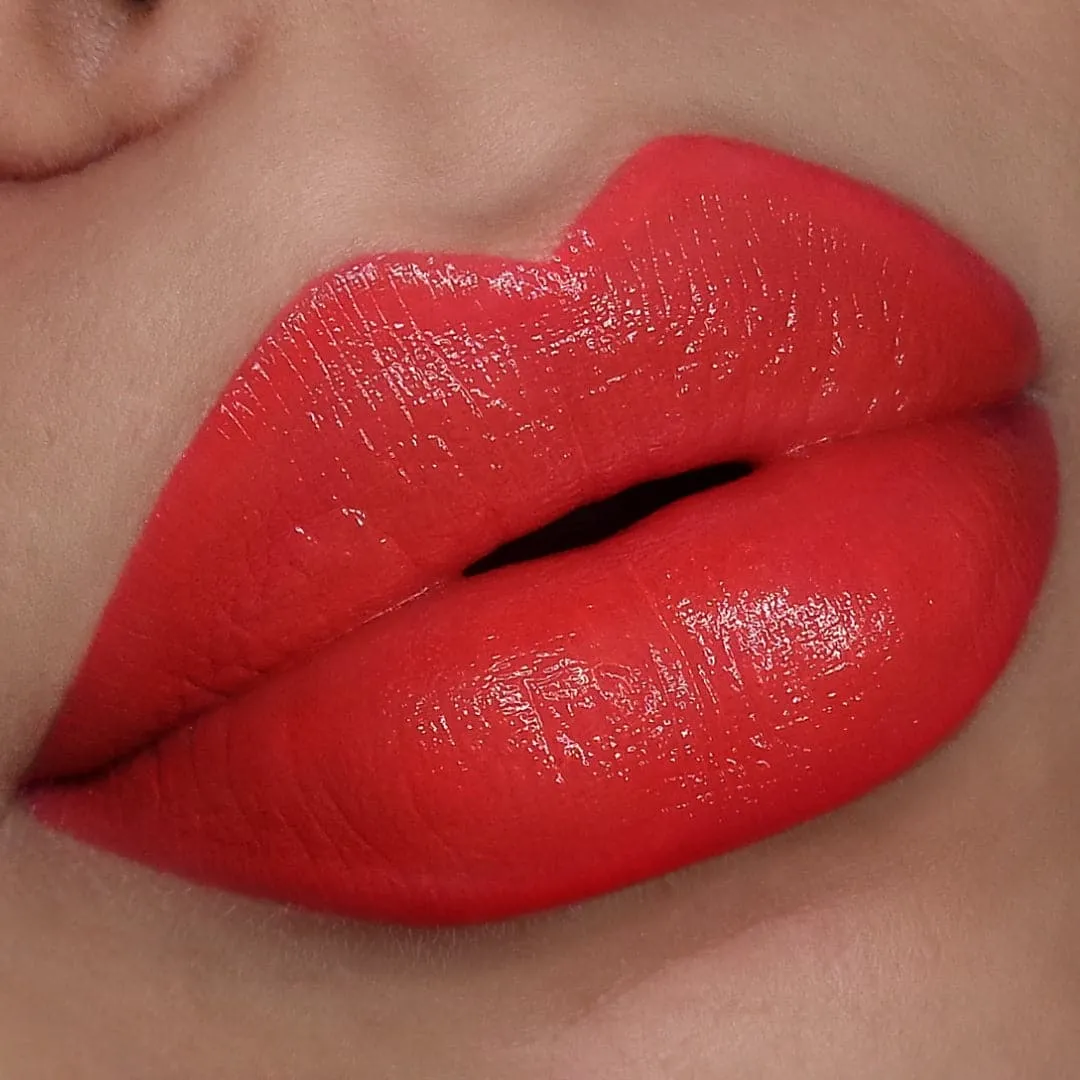 Pretty & Plump Plumping Lipstick